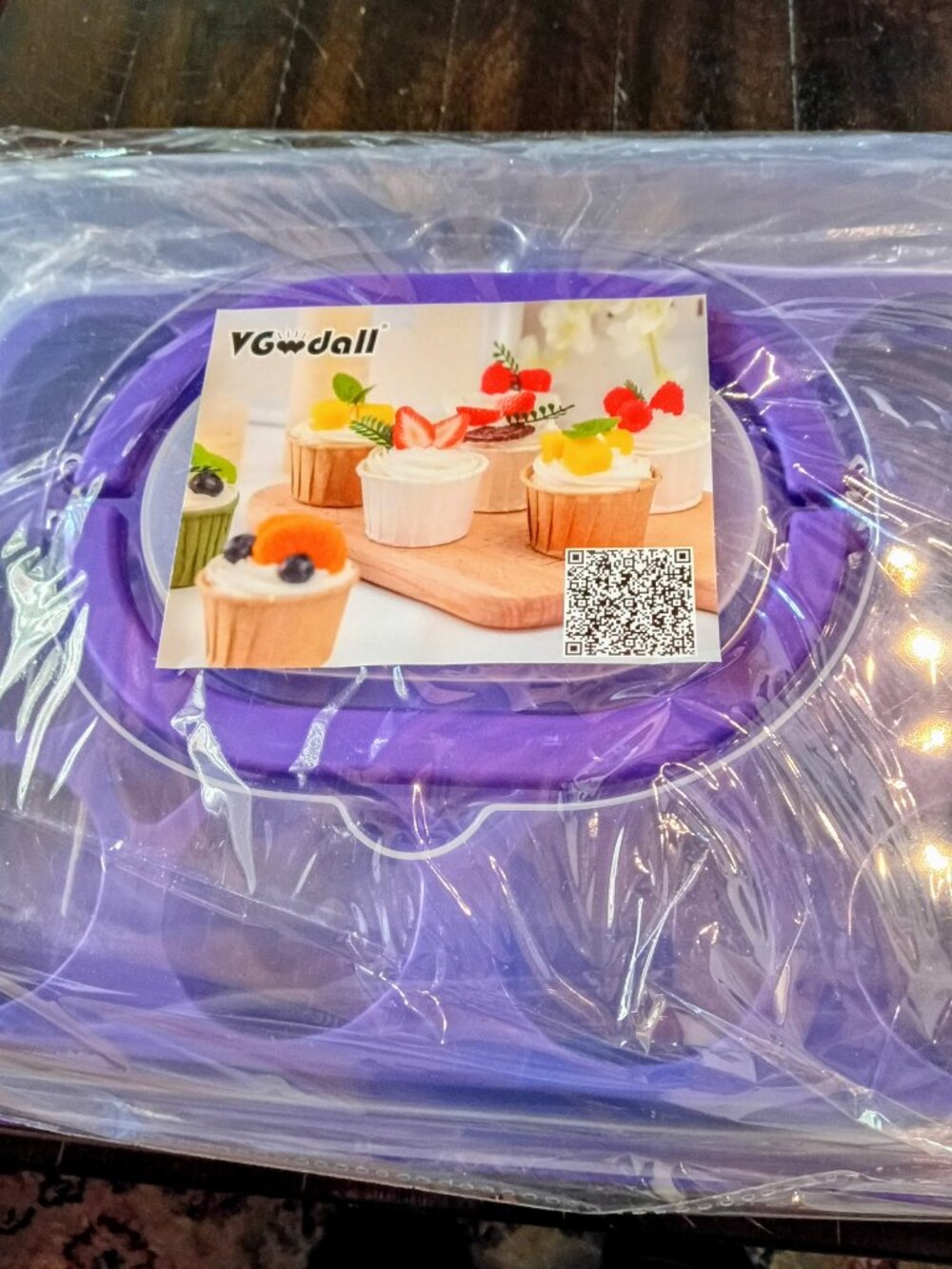 NIP/ Mini cupcake & rectangular cake tray carrier w/cover
